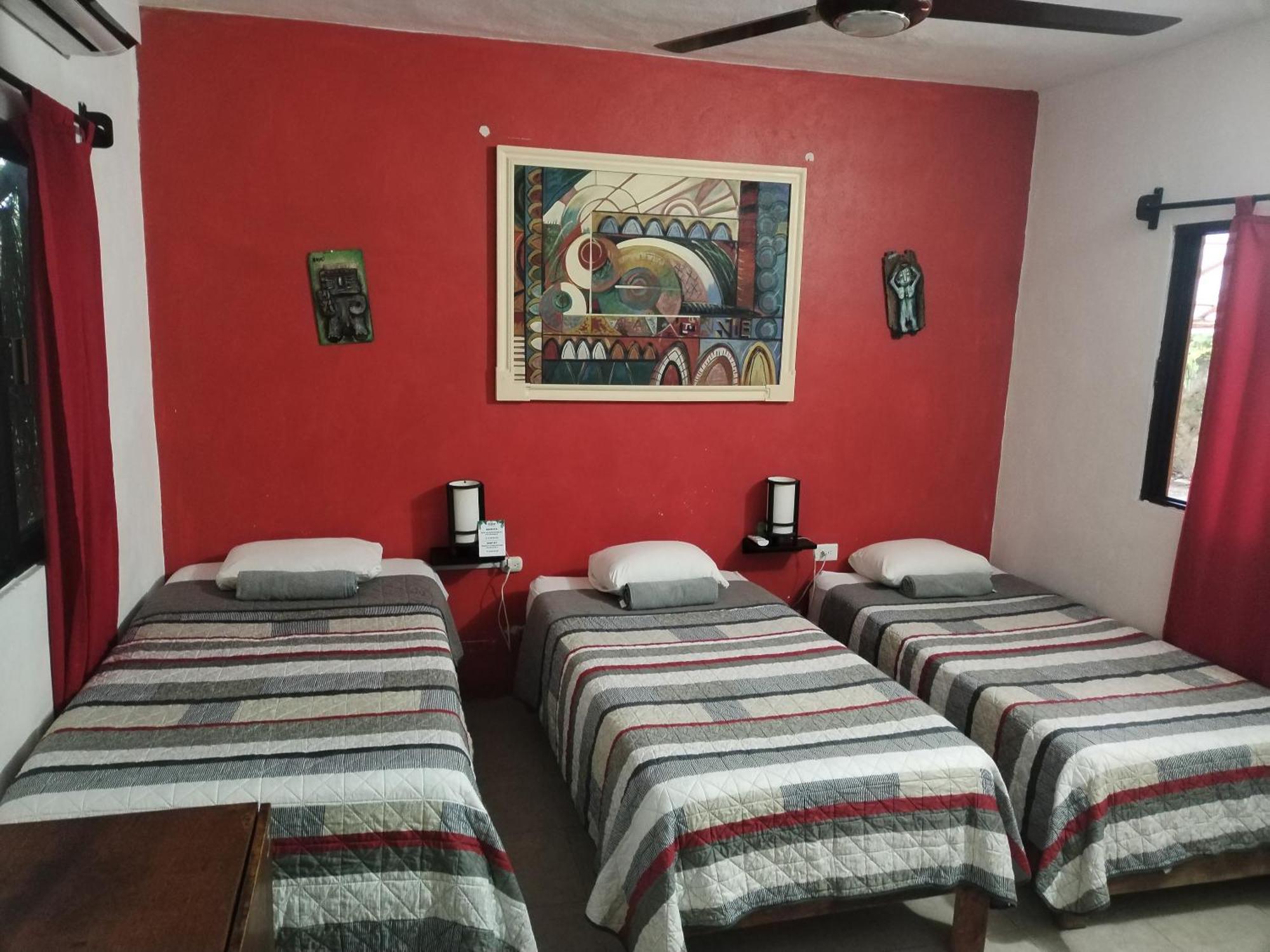 Hostel Casa Xtakay Valladolid  Buitenkant foto